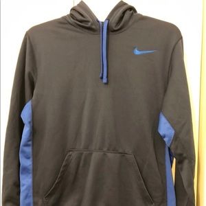 Nike Men’s Therma Fit pullover hoodie. Size M